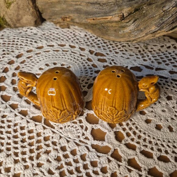 Vintage Squirrel Salt & Pepper Shakers - Picture 7 of 10